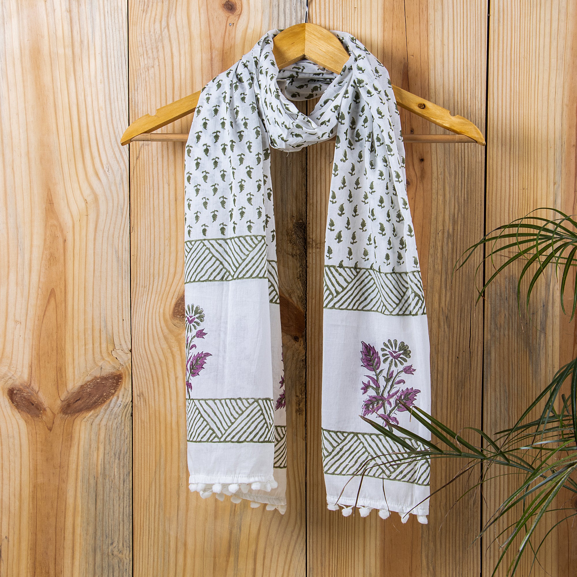 Buy Beautiful Stylish Girls Printed Cotton Stoles Online – Dmaasa