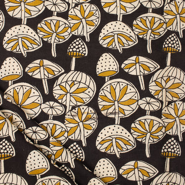 Pattern of stylized mushrooms with yellow and white colors on a black background