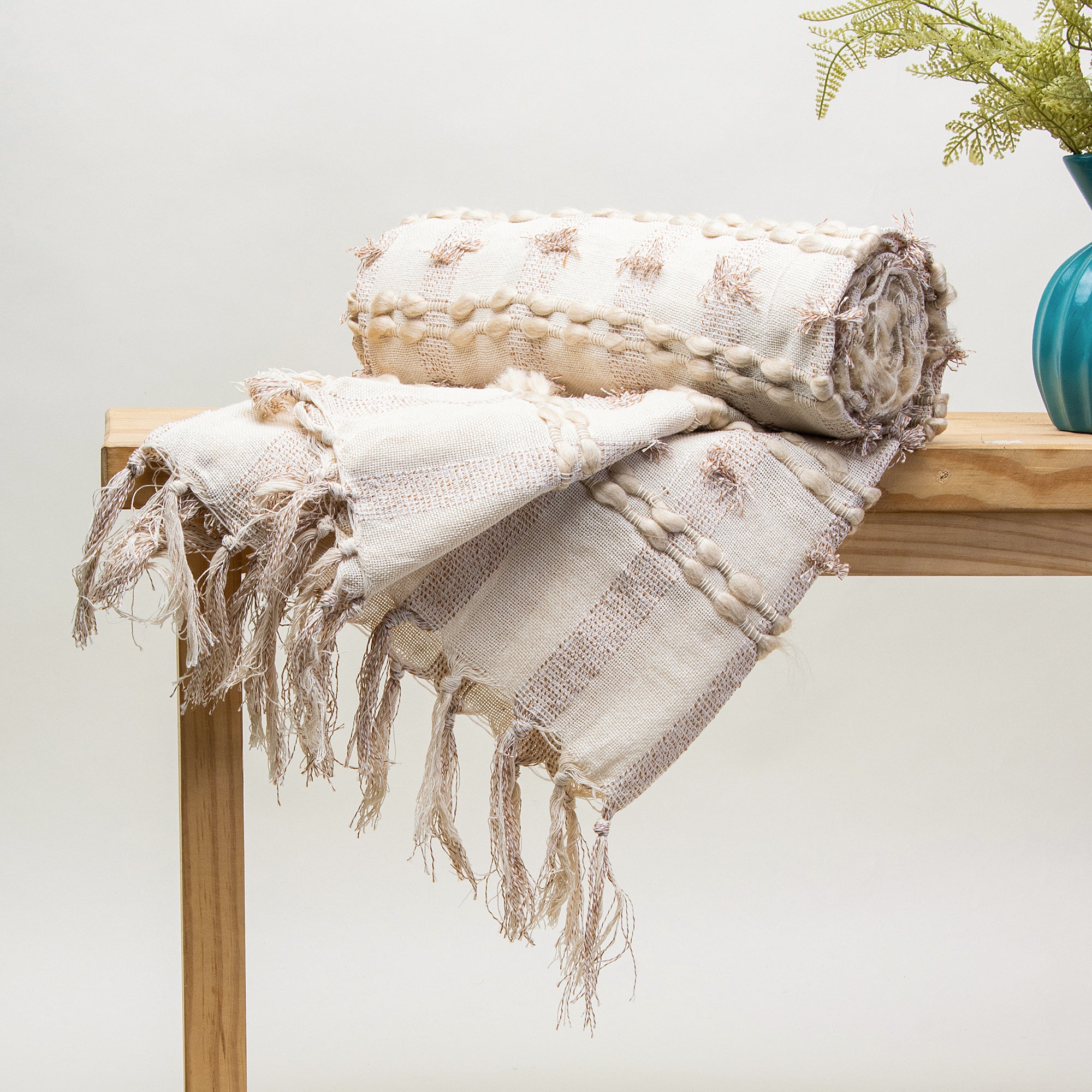 Buy Cotton Woven Throw Blankets at Affordable Prices
