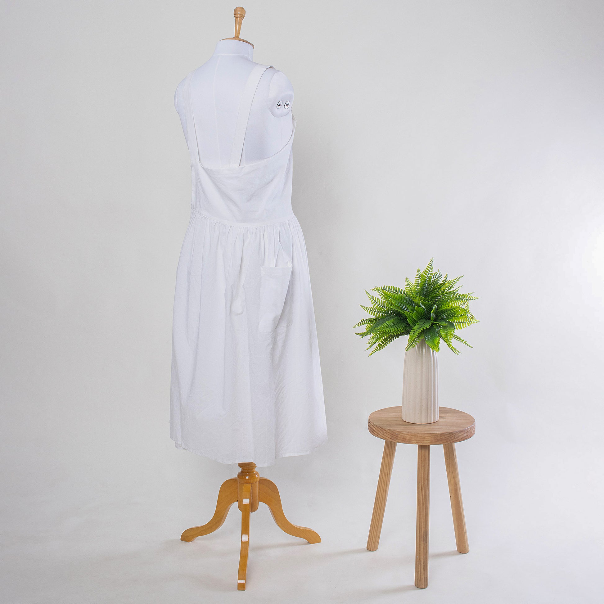 White Dyes Kitchen Apron