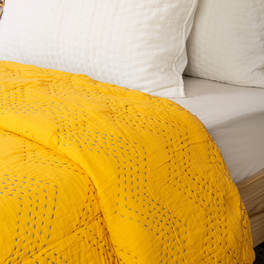 Beautiful Handmade Solid Soft Kantha Quilt Blankets