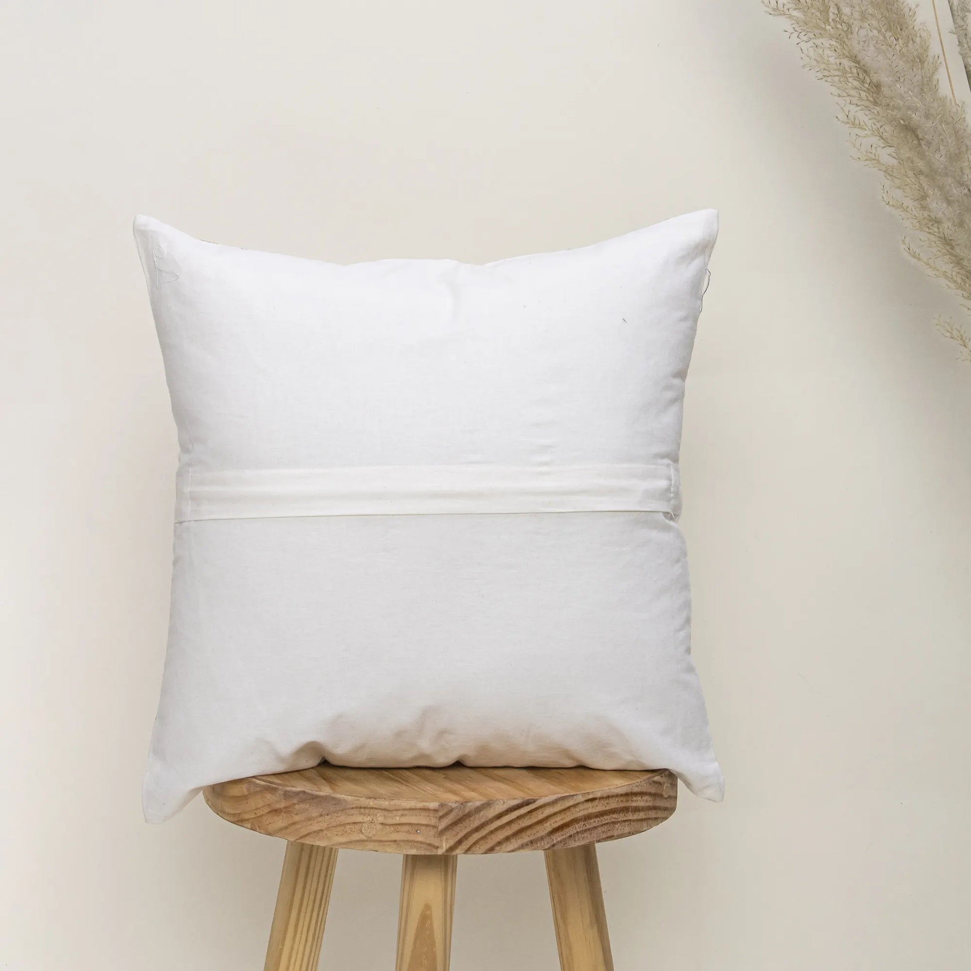 Big size pillow covers online hotsell