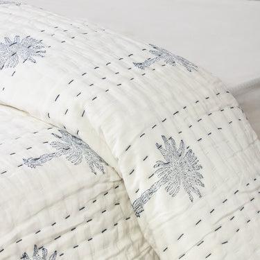 Palm Print Soft Kantha Blanket Quilt For Winter Comfort
