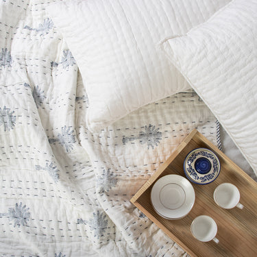 Palm Print Soft Kantha Blanket Quilt For Winter Comfort