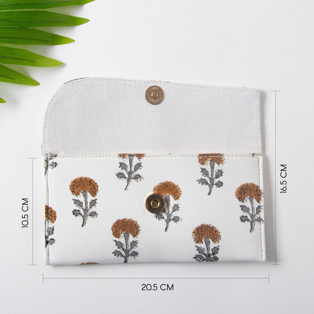 Handicraft Beautiful Floral Print Foldover Clutches for Daily Use