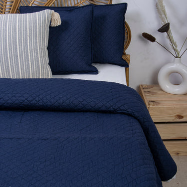 Blue Luxury Pure Cotton Solid Jaipuri Quilts & Comforters Online