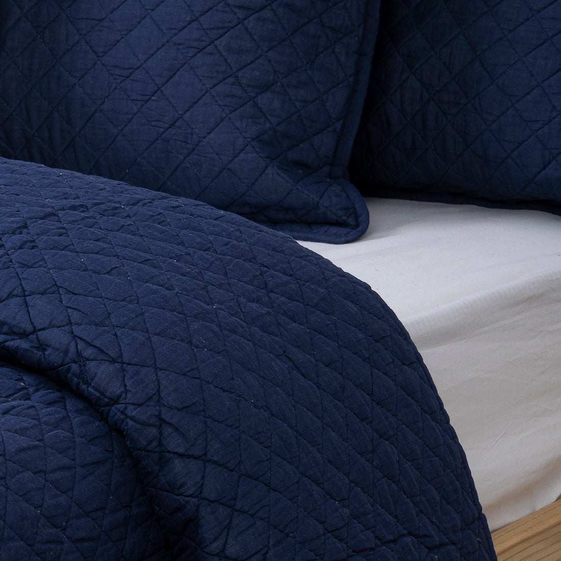 Blue Luxury Pure Cotton Solid Jaipuri Quilts & Comforters Online