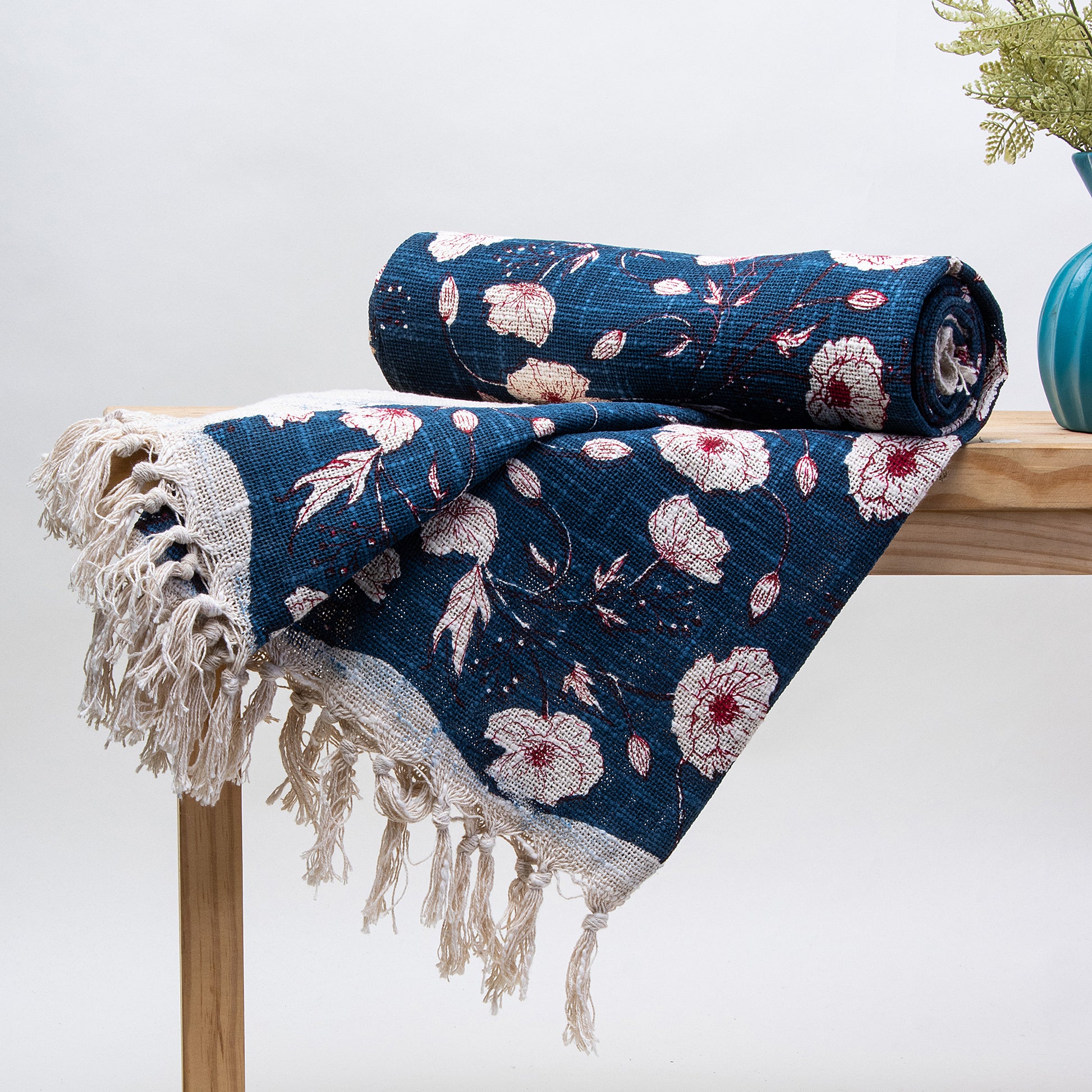 Blue Floral Print Stylish Sofa Throw Online