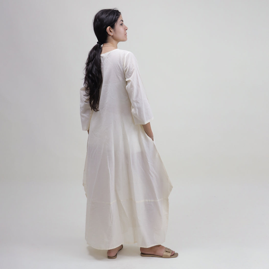 Off White Solid Round Neck Womens Kaftan Dress Online
