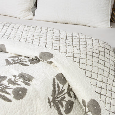 Hand Block Grey Floral Printed Soft Cotton Quilt Comforter Online