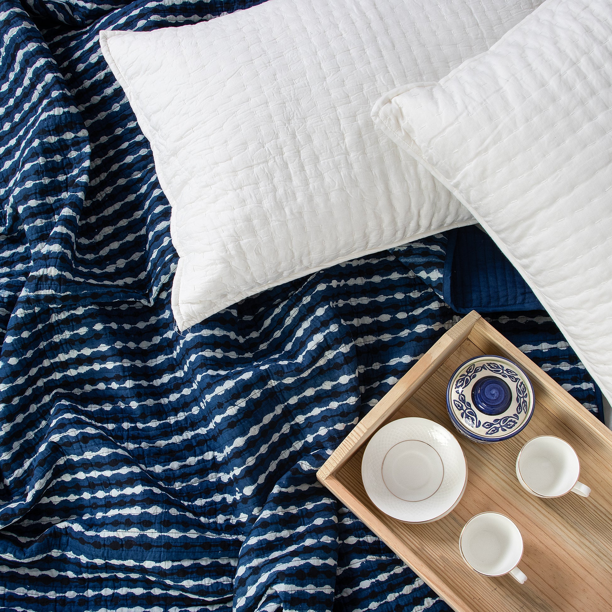 Indigo Blue Pure Cotton Machin Quilted Bedspreads Online