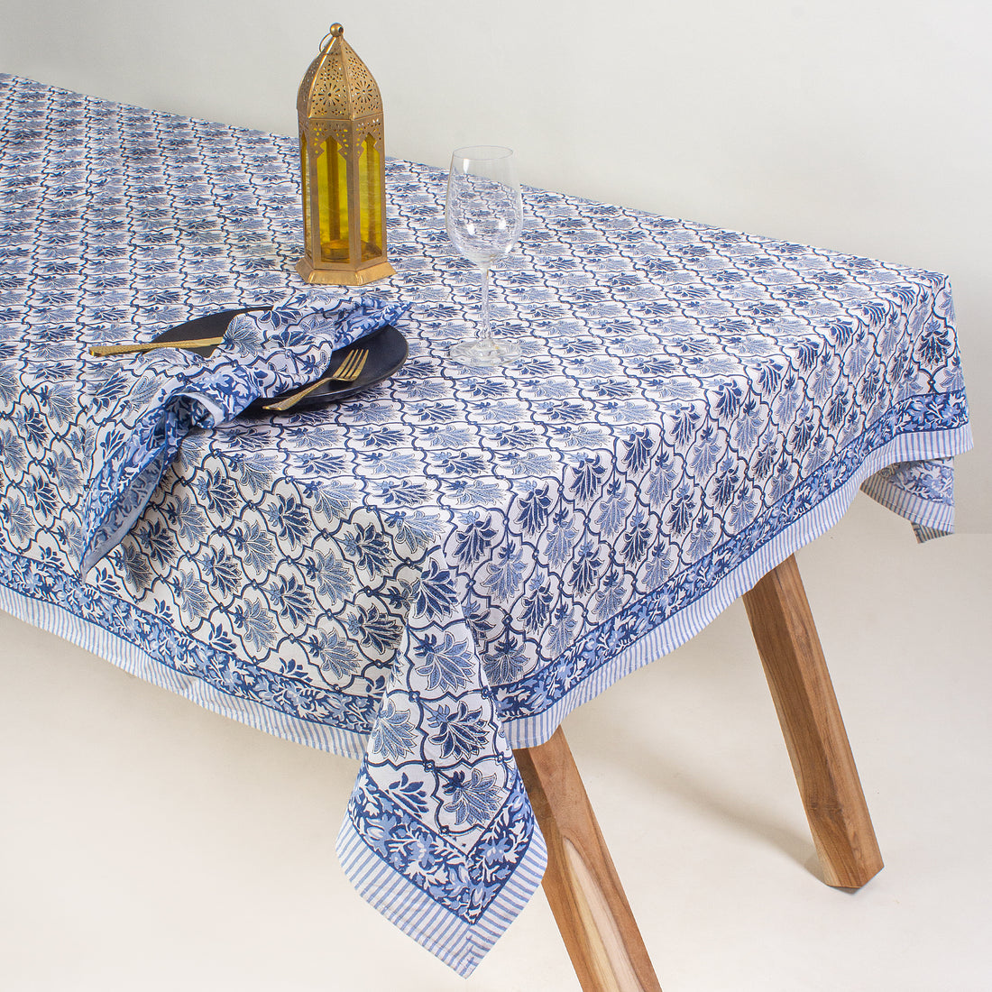Dining Table Cover 6 Seater With Cotton Napkins Online