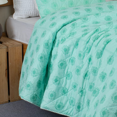 Reversible Hand Block Floral Printed Machine Winter Quilt