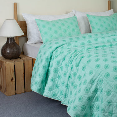 Reversible Hand Block Floral Printed Machine Winter Quilt