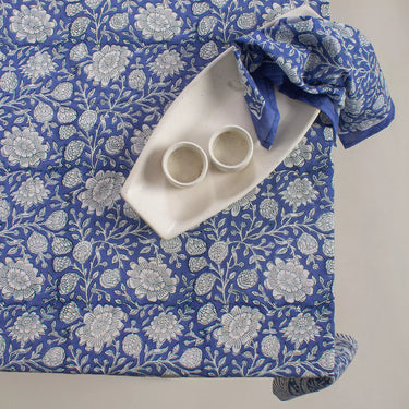new Beautiful Luxury Gifts Block Floral Printed Table Cover With 6 Napkins 3
